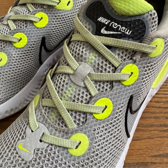 Nike Renew Run \'Grey Fog Volt\' Men’s Running Shoes Size 11.5 main image 4